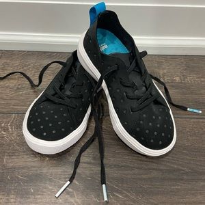Brand New Native Boys/Kids Shoes Sneakers in Black Fabric Size 10